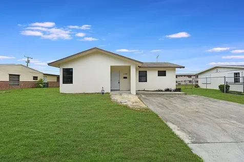 1109 W 23rd Street Riviera Beach FL 33404