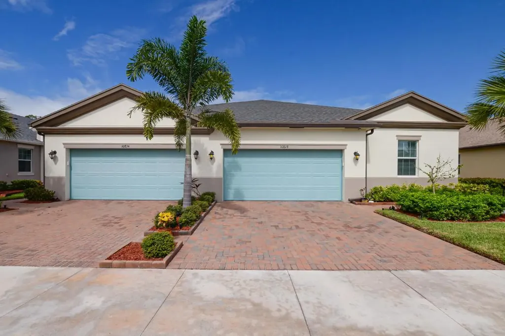 10828 SW Winding Lakes Circle Port St Lucie FL 34987