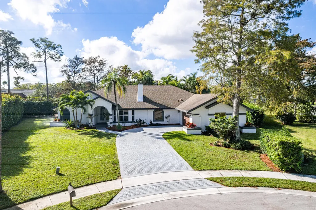 12945 Saint Davids Court Wellington FL 33414
