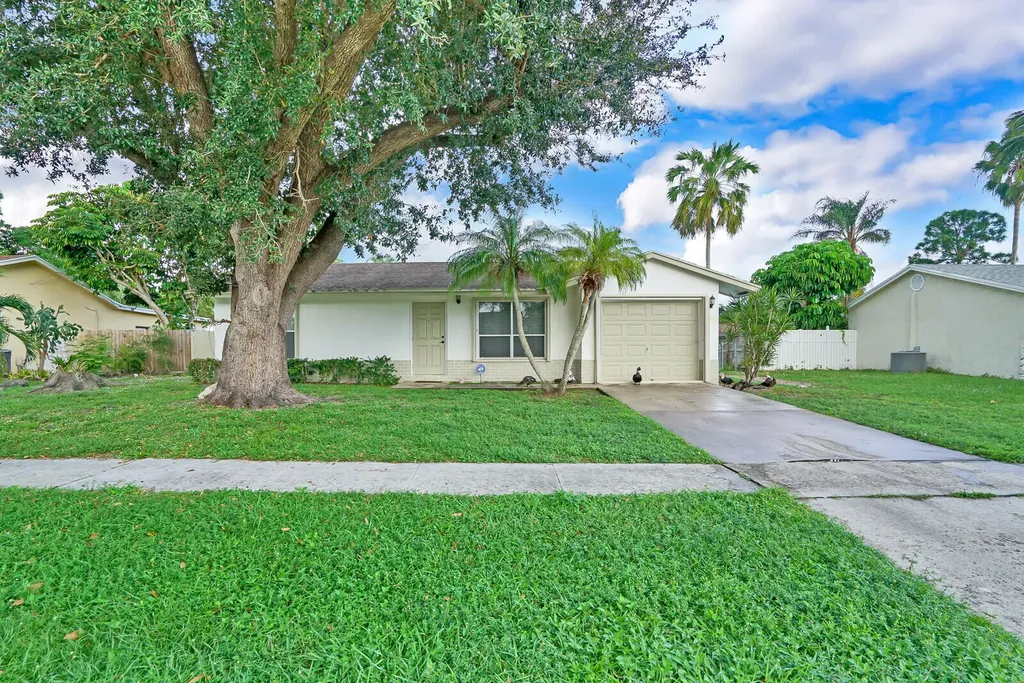 4567 Vespasian Court Lake Worth FL 33463