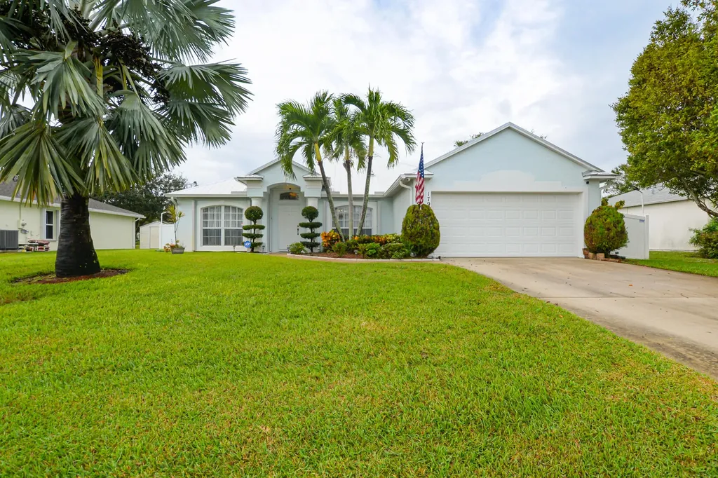 1798 SW Monterrey Lane Port St Lucie FL 34953