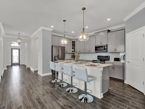 2089 Lake Side Avenue Davenport FL 33837