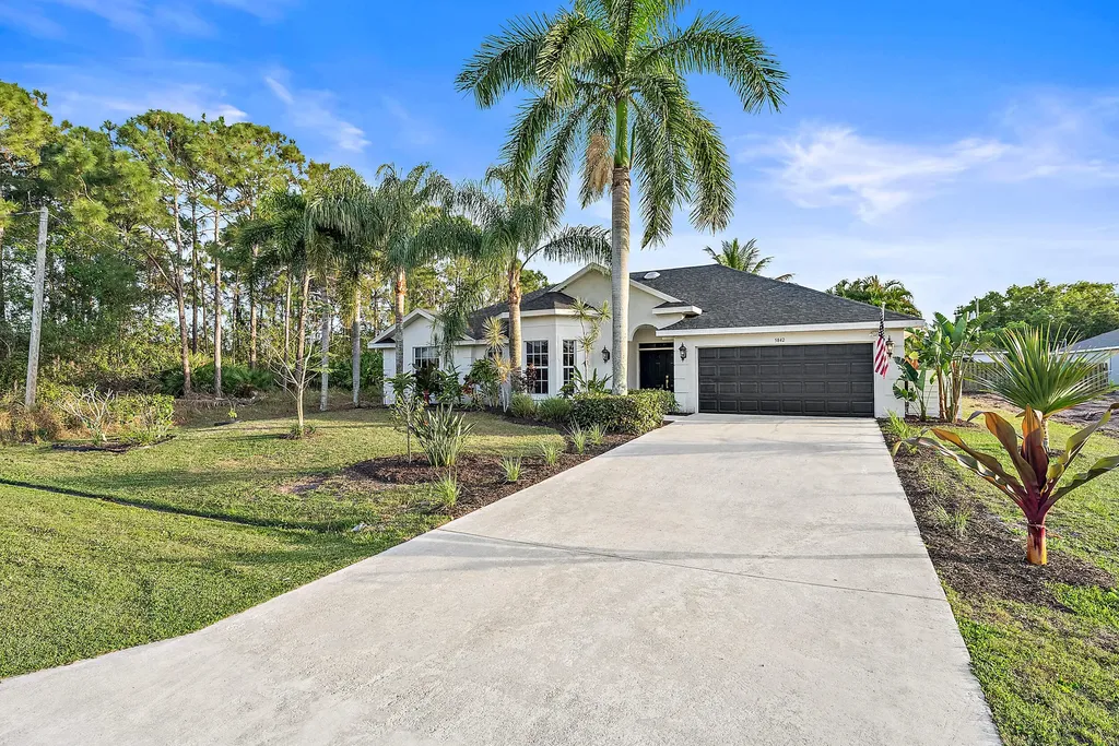 5842 NW Gillespie Avenue Port St Lucie FL 34986