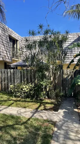 170 Woodland Road Palm Springs FL 33461
