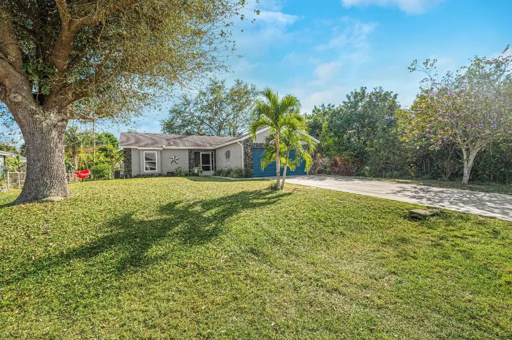 552 SW Lawler Avenue Port St Lucie FL 34953