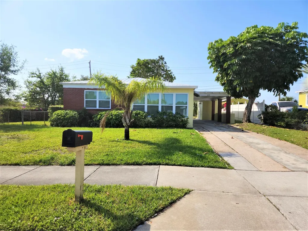 1033 W 25th Street Riviera Beach FL 33404