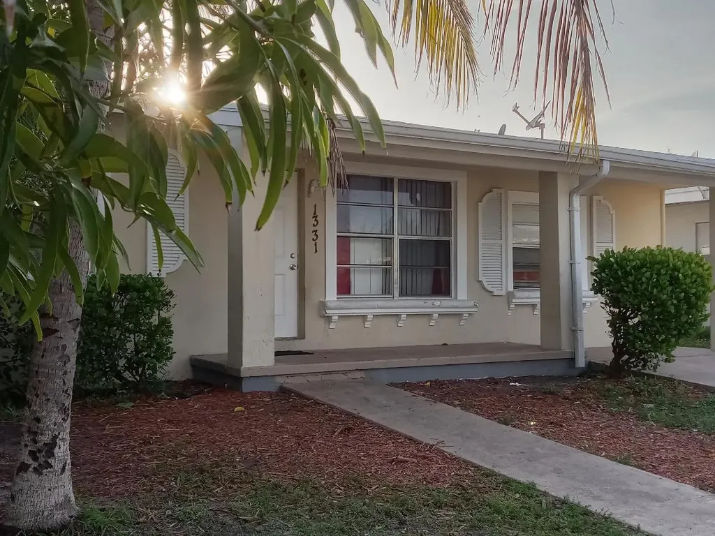 1331 S M Street Lake Worth Beach FL 33460