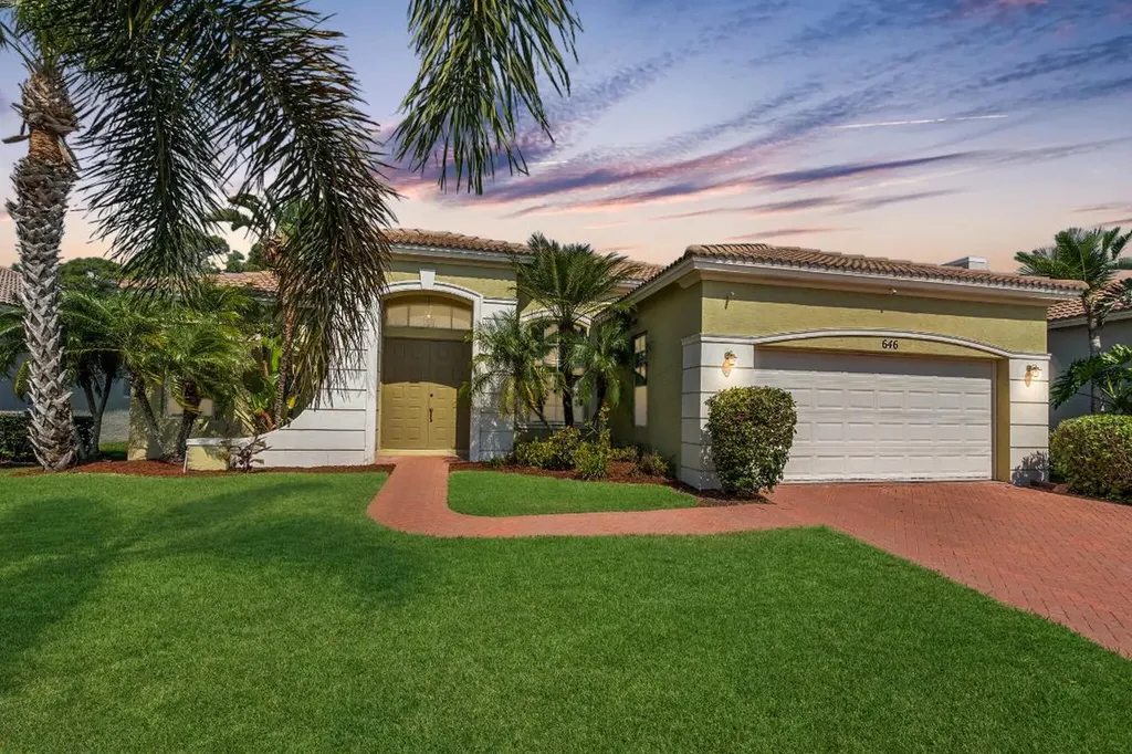 646 SW Long Key Court Port St Lucie FL 34986