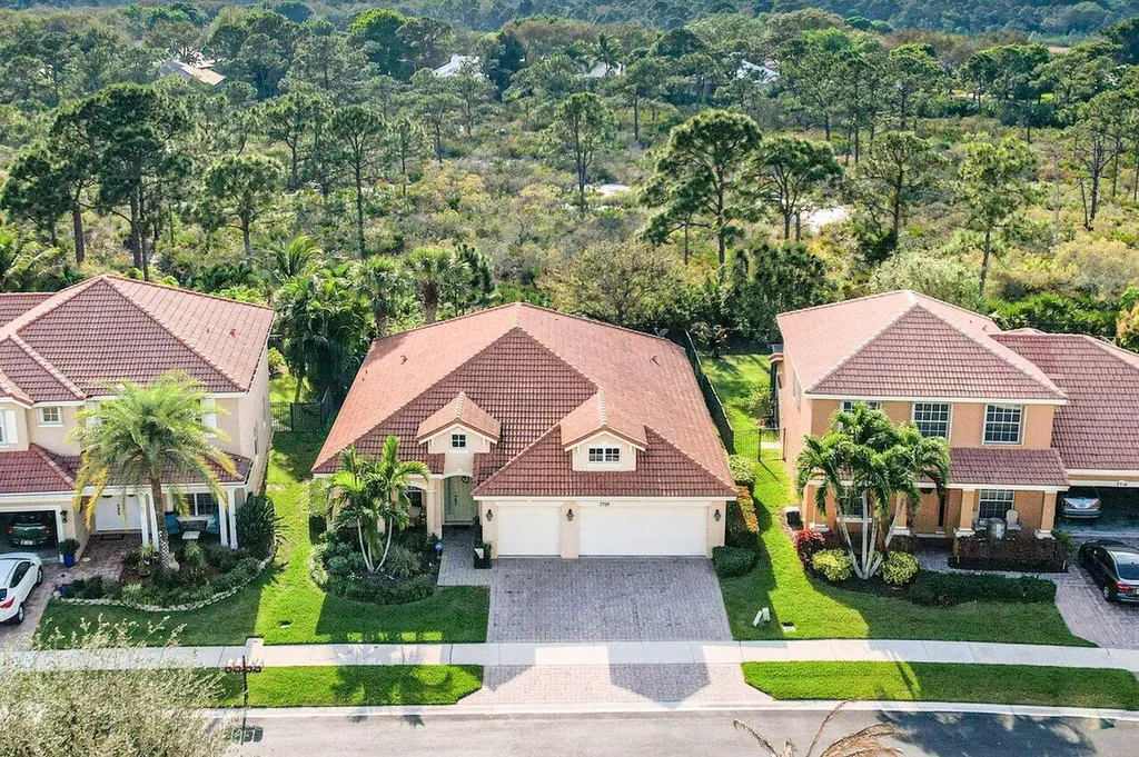 7726 SE Heritage Boulevard Hobe Sound FL 33455