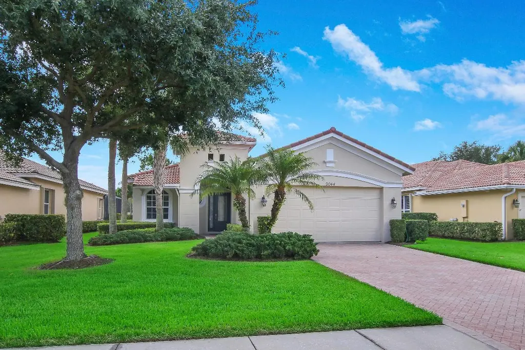 9044 Champions Way Port St Lucie FL 34986