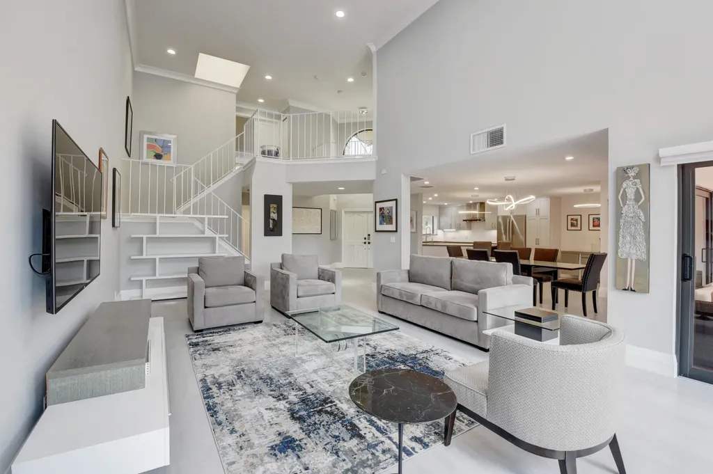 22660 Caravelle Circle Boca Raton FL 33433