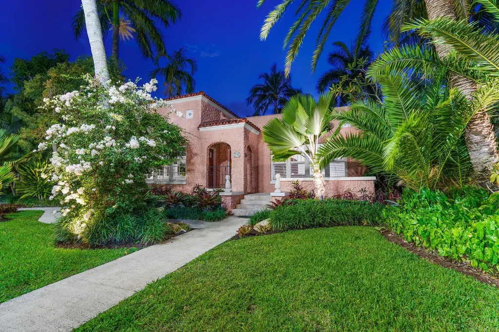 714 NE 2nd Avenue Delray Beach FL 33444