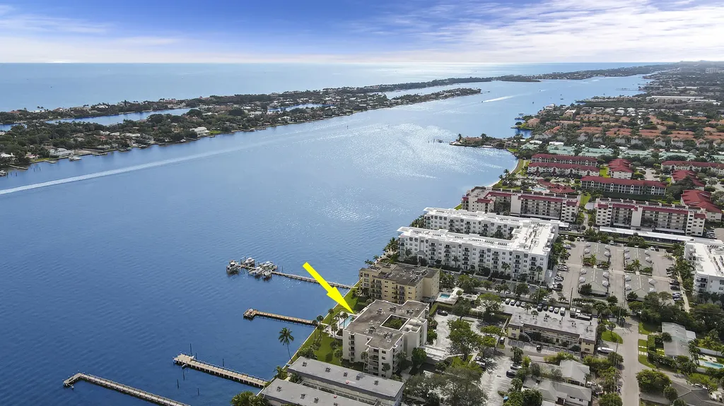 1202 S Lake Drive Lantana FL 33462