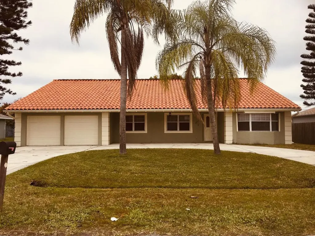 2243 SE Trillo Street Port St Lucie FL 34952
