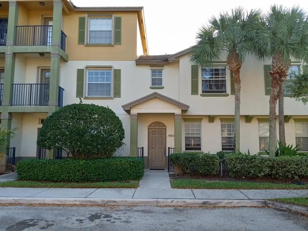 1905 SE High Springs Drive Port St Lucie FL 34952