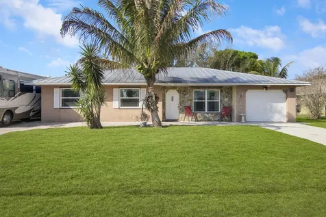 642 NE Horizon Lane Port St Lucie FL 34983