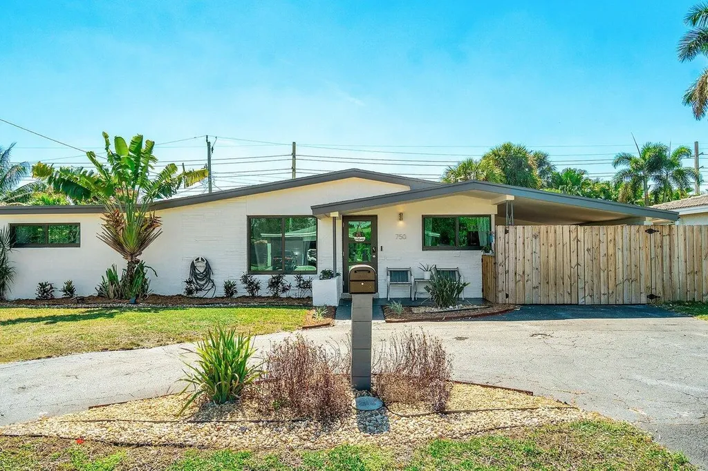 750 NW 39th Street Oakland Park FL 33309