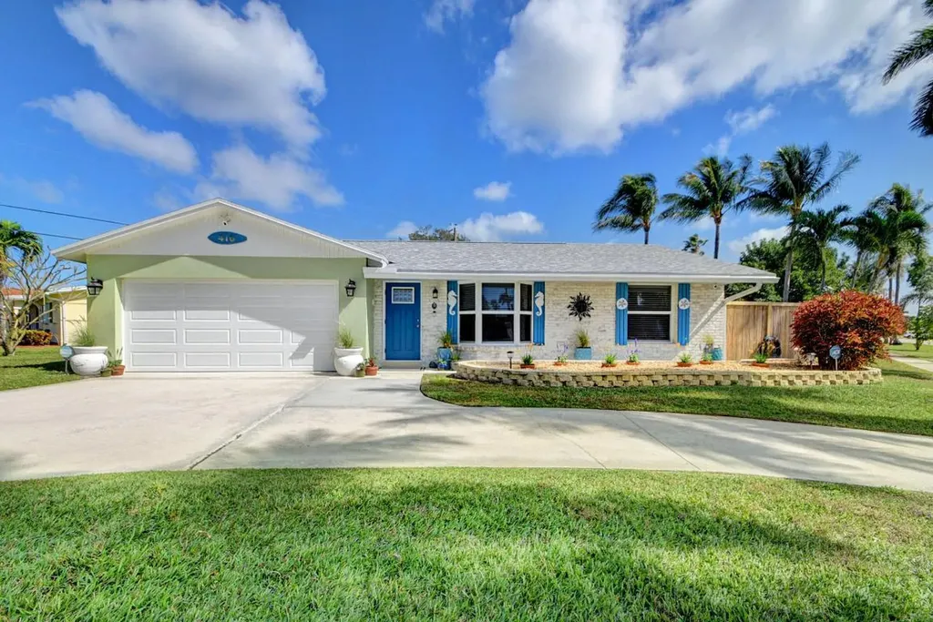 416 Santa Anna Drive Palm Springs FL 33461