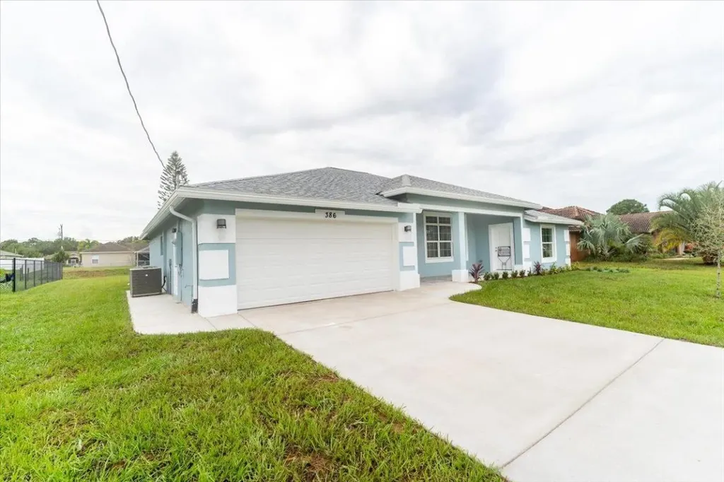 1725 SW Bradway Lane Port St Lucie FL 34953