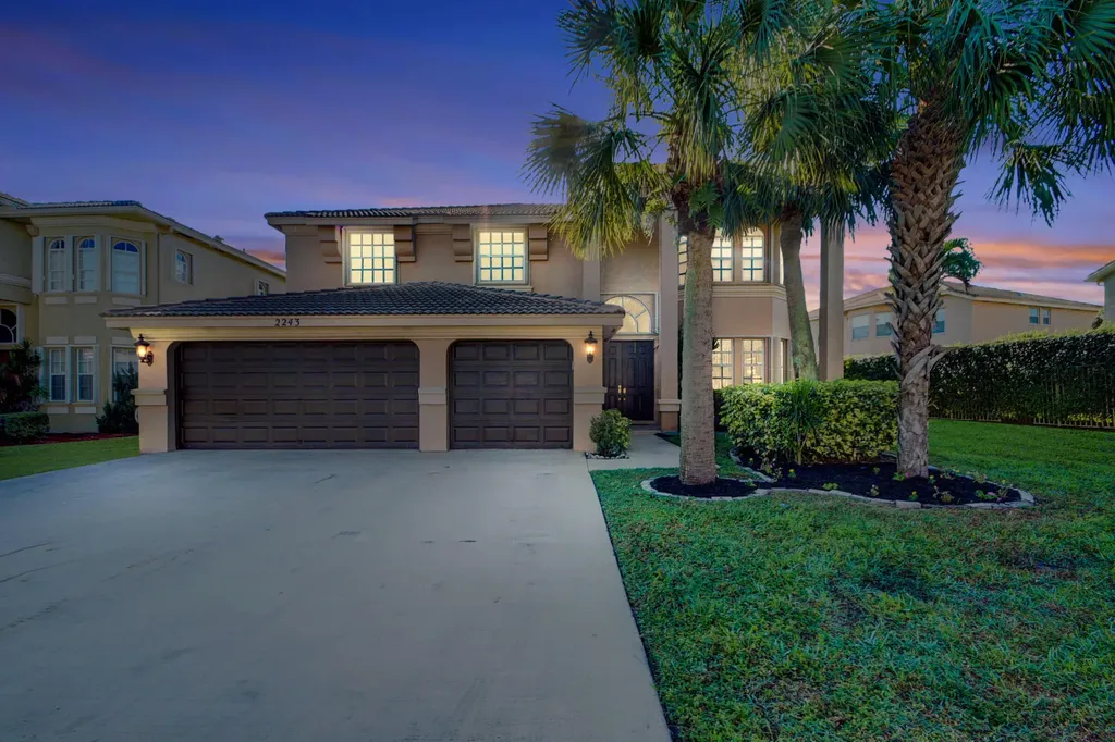 2243 Ridgewood Circle Royal Palm Beach FL 33411