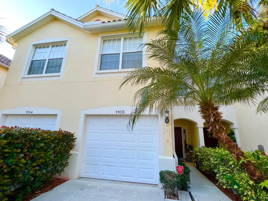 1103 Pinewood Lake Court Greenacres FL 33415
