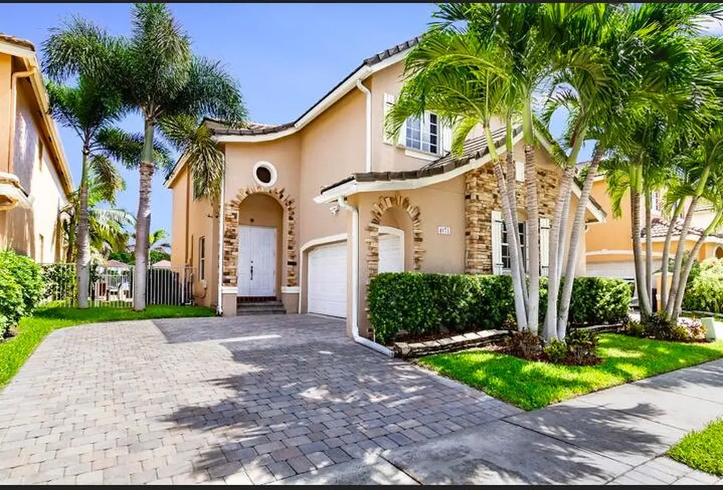 4071 Coontie Court Lake Worth FL 33462