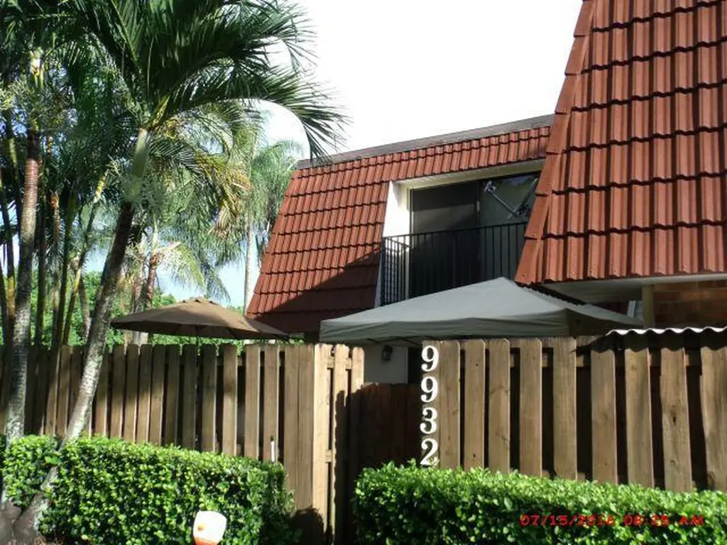 9932 NW 6th Court Plantation FL 33324