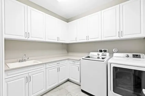 4777 Four Lakes Circle SW Vero Beach FL 32968