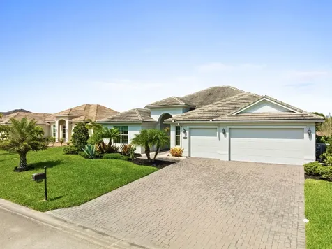 4777 Four Lakes Circle SW Vero Beach FL 32968