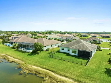 4777 Four Lakes Circle SW Vero Beach FL 32968