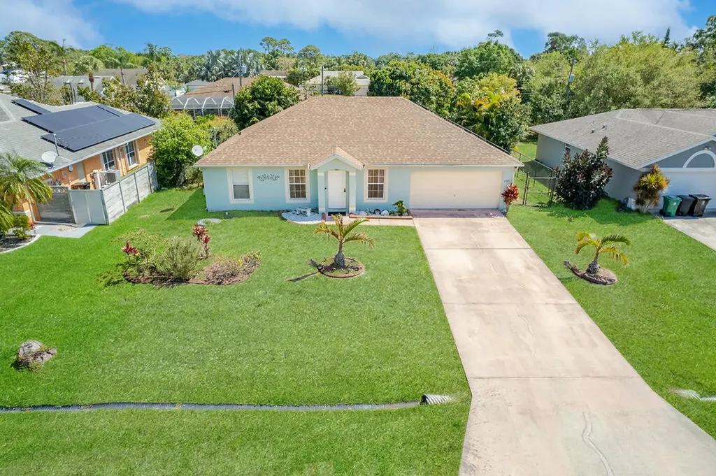 2381 SW Lejune Street Port St Lucie FL 34953