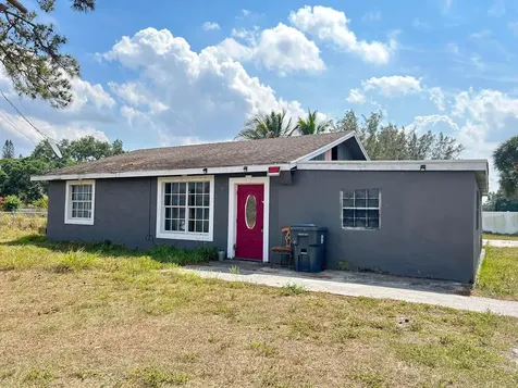 5078 Sunset Trail Lake Worth FL 33463
