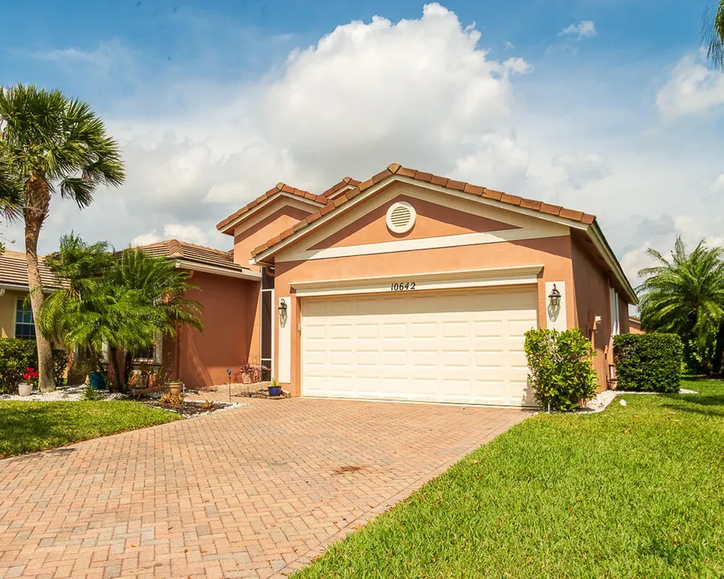 10642 SW Gingermill Drive Port St Lucie FL 34987