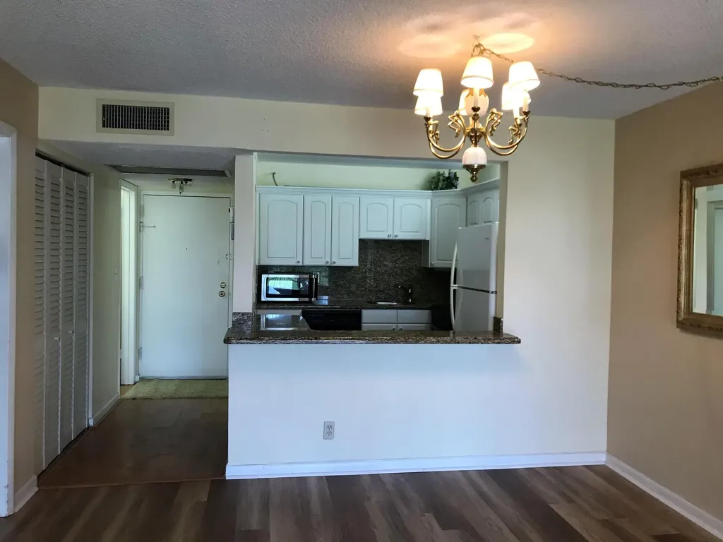9355 SW 8th Street Boca Raton FL 33428