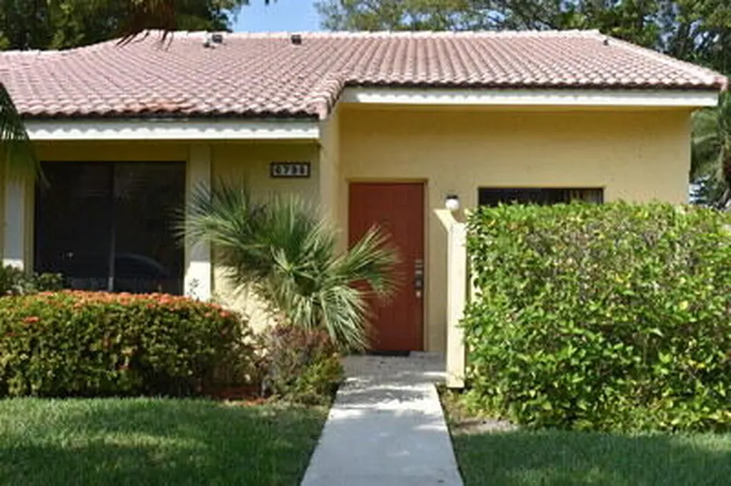 6795 Bridlewood Court Boca Raton FL 33433