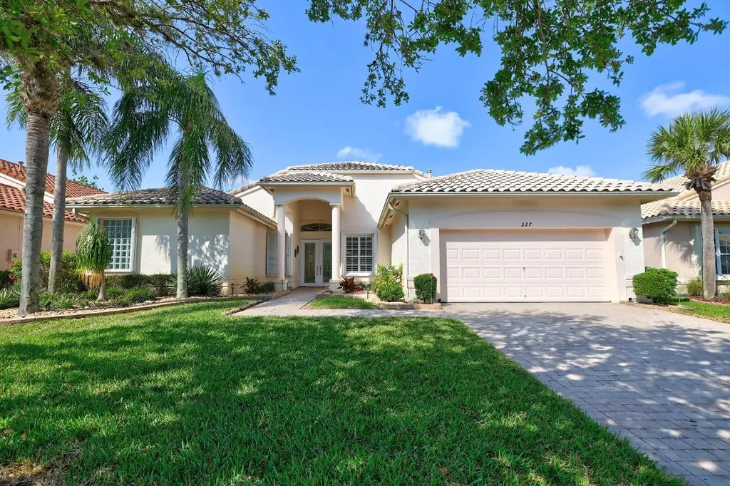 227 NW Liseron Way Port St Lucie FL 34986
