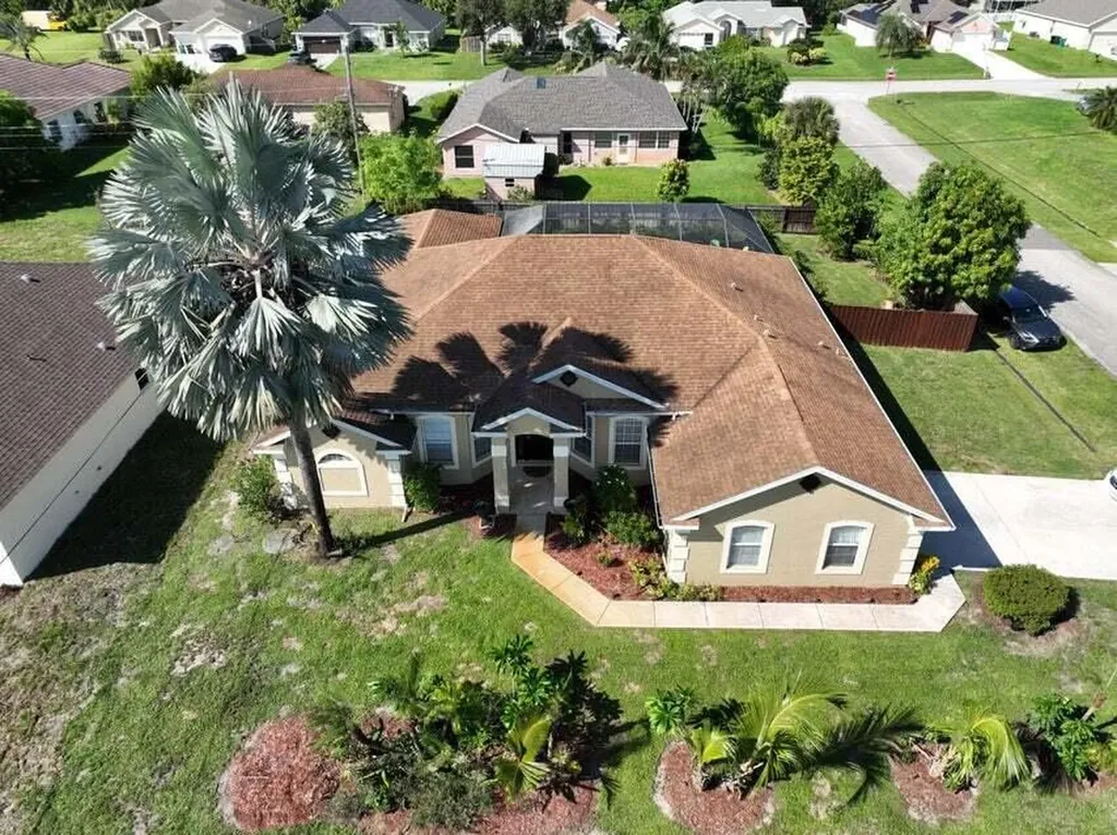 1601 SW Crawford Avenue Port St Lucie FL 34953