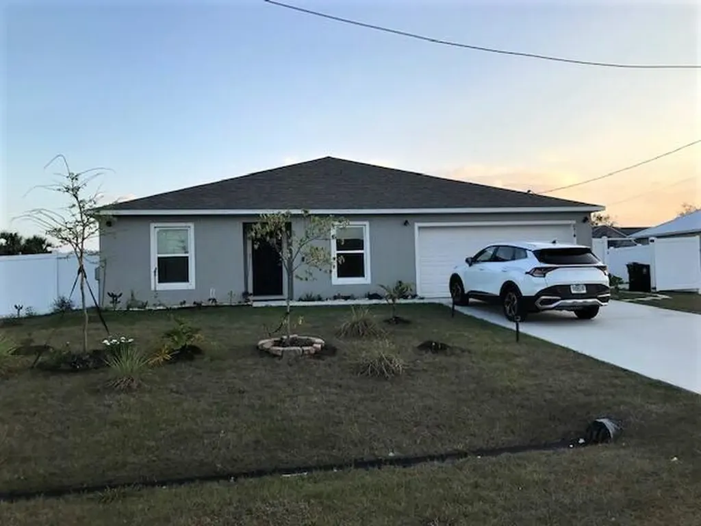 674 SW Jordin Avenue Port St Lucie FL 34953