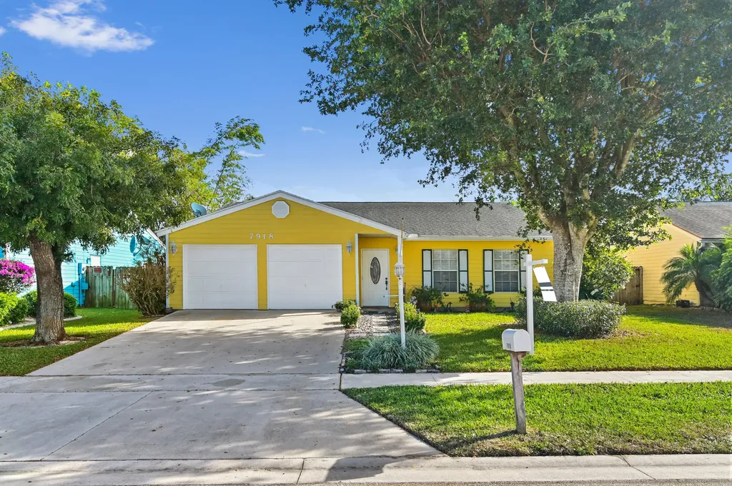 7918 Burlwood Lane Lake Worth FL 33467