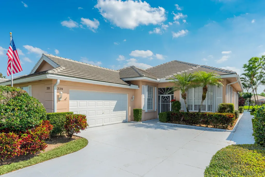 229 NW Bentley Circle Port St Lucie FL 34986