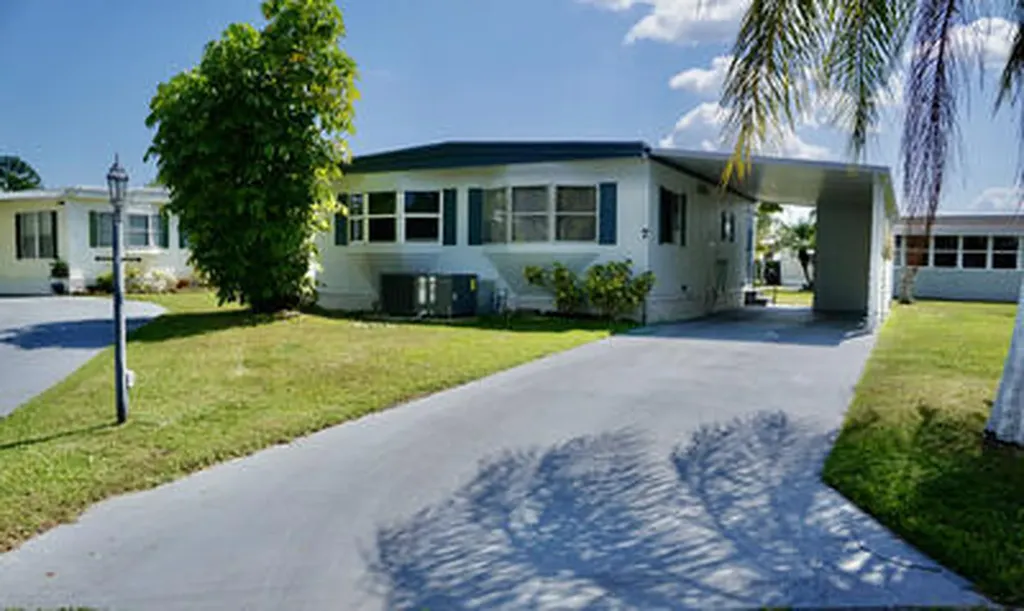 7 Juan Carlos Lane Port St Lucie FL 34952