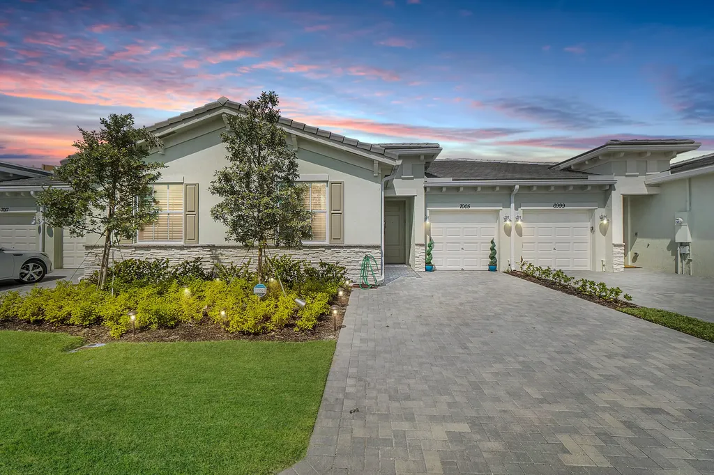 7005 Peters Lane Delray Beach FL 33446