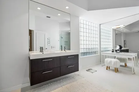 2384 NW 67th Street Boca Raton FL 33496