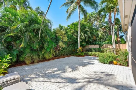 2384 NW 67th Street Boca Raton FL 33496