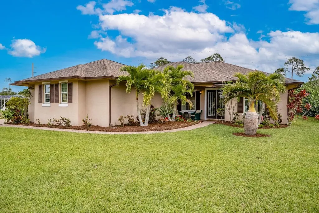 906 Yearling Trail Sebastian FL 32958