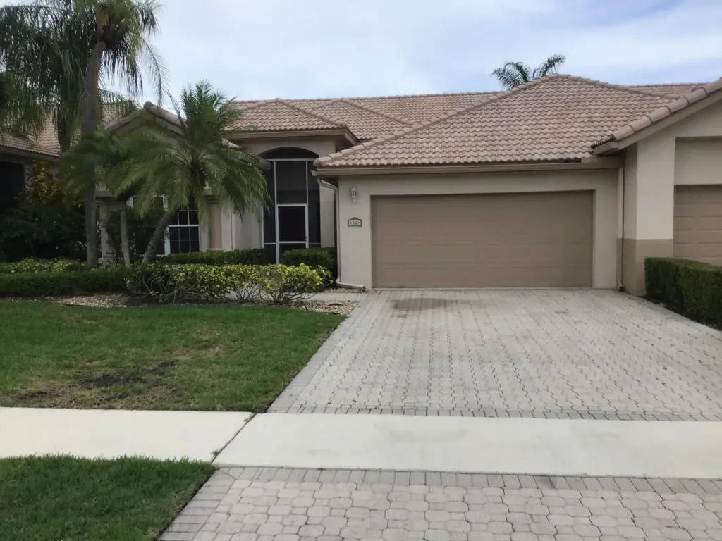 8824 Shoal Creek Lane Boynton Beach FL 33472