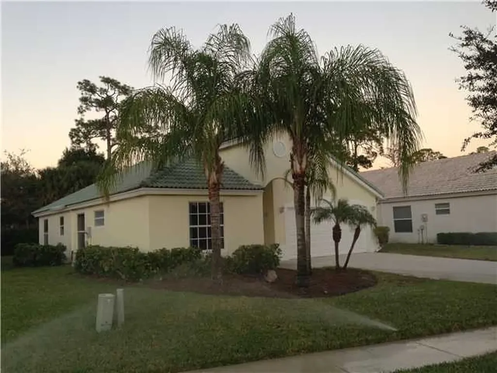 227 Preserve Court Royal Palm Beach FL 33411
