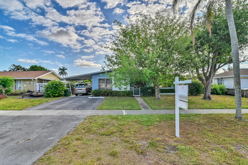 224 Davis Road Palm Springs FL 33461