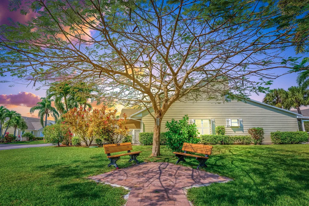 2649 SE Tropical East Circle Port St Lucie FL 34952