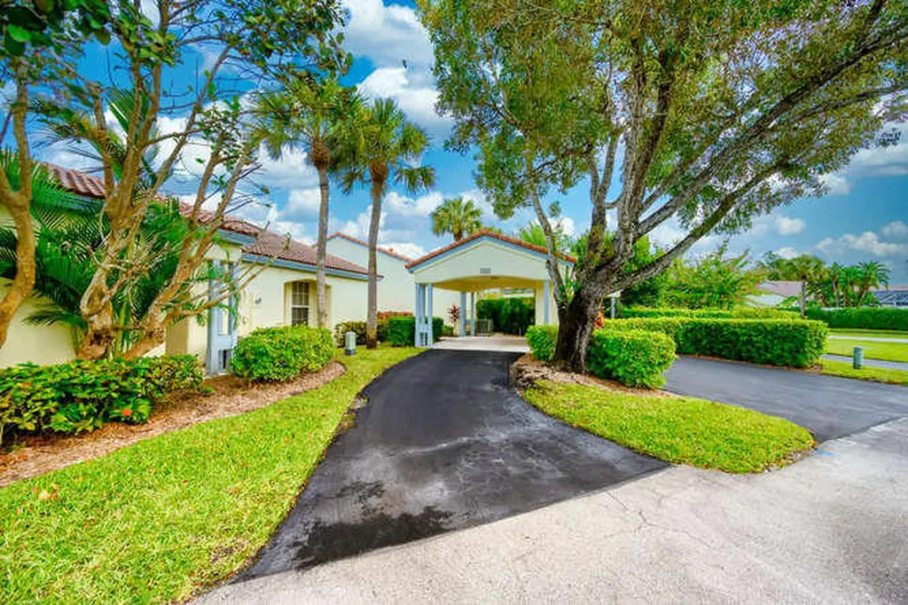 2239 Las Brisas Court Wellington FL 33414